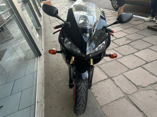 HONDA - CBR 600RR - 2007/2007 - Preta - R$ 34.900,00