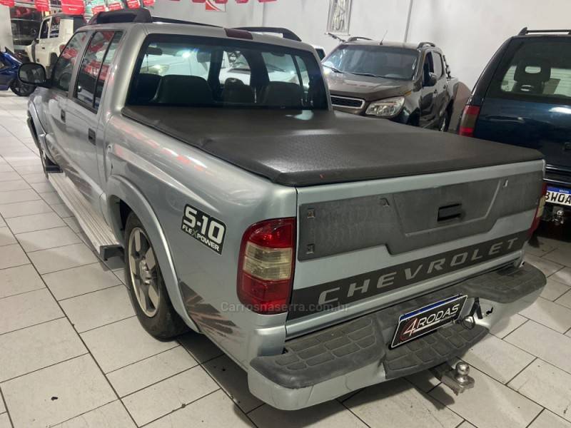 CHEVROLET - S10 - 2009/2009 - Prata - R$ 63.000,00